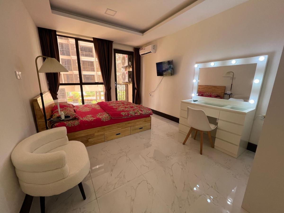 Budget Private With Free Luxurious Pool And Gym By Sym B625 *